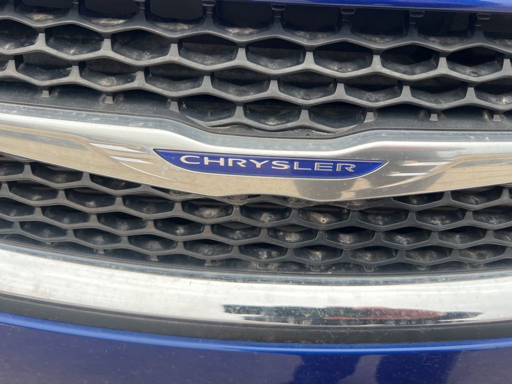 2020 Chrysler Pacifica Touring photo