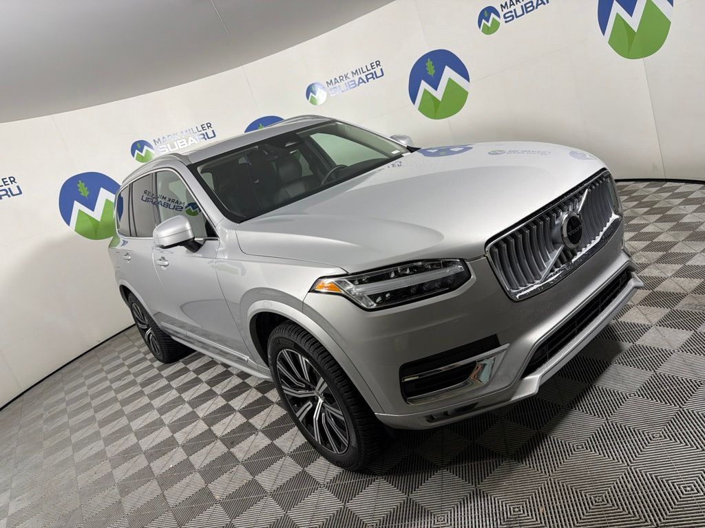 2025 Volvo XC90 B5 Core