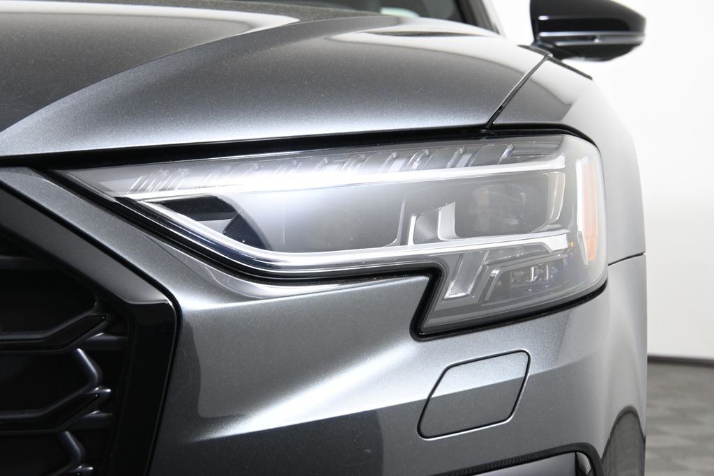 Thumbnail: 2025 Audi S8 - 10