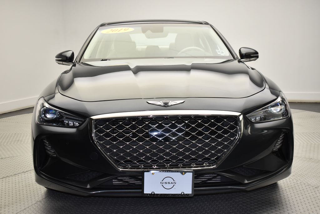 2019 Genesis G70 Design 2