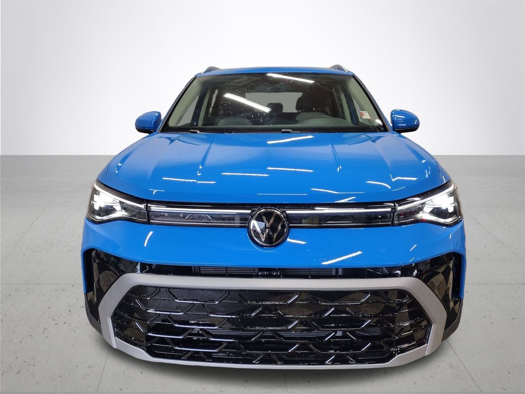 2025 Volkswagen Taos SEL photo 3