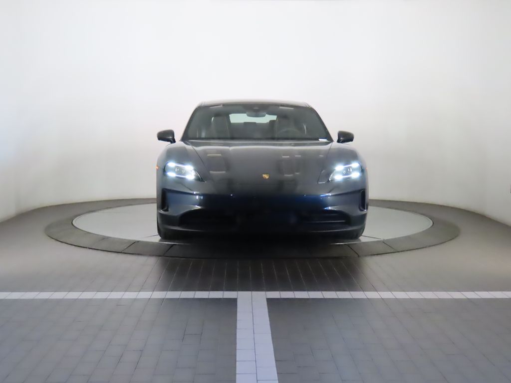 Thumbnail: 2025 Porsche Taycan - 10