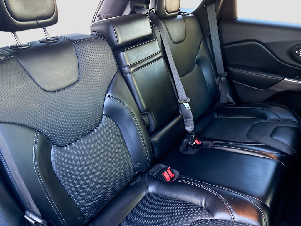 Used 2019 Black Jeep Limited image 25