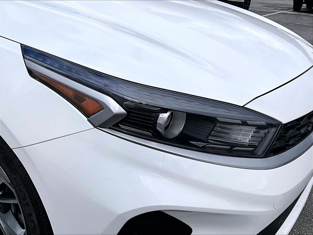 2024 Kia Forte — photo 27