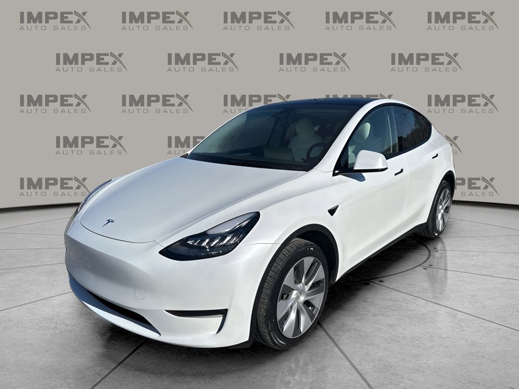 2023 Tesla Model Y Long Range's photo