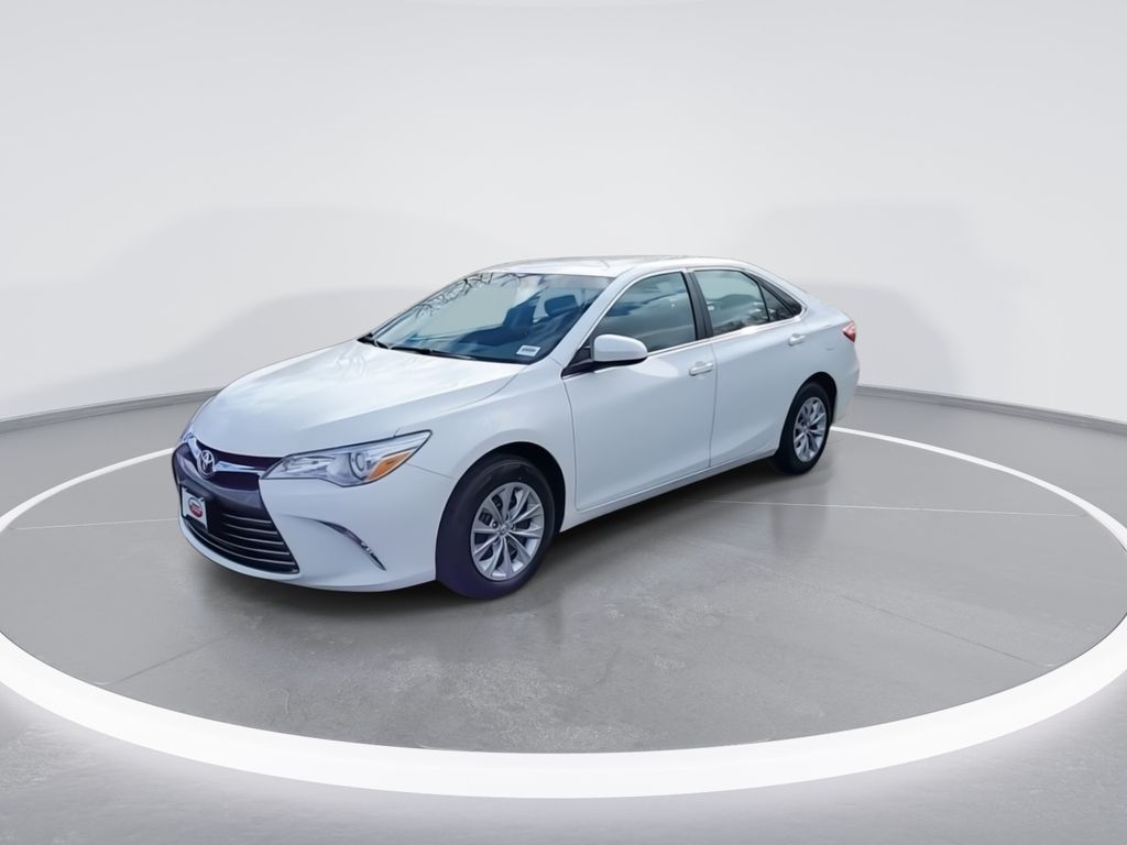 2017 Toyota Camry LE 4