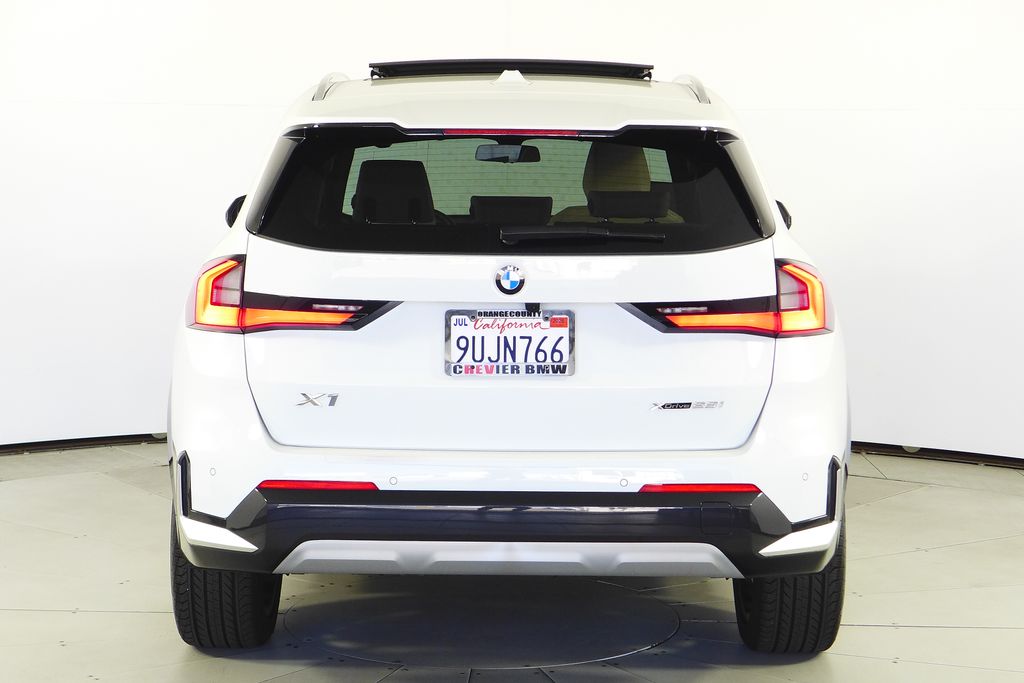 Thumbnail: 2025 BMW X1 - 8