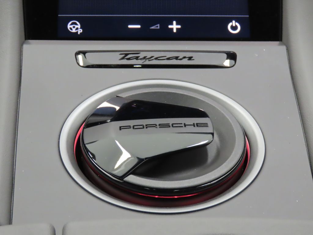 Thumbnail: 2025 Porsche Taycan - 28
