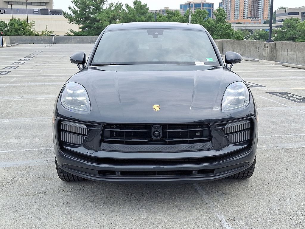 Thumbnail: 2025 Porsche Macan - 6
