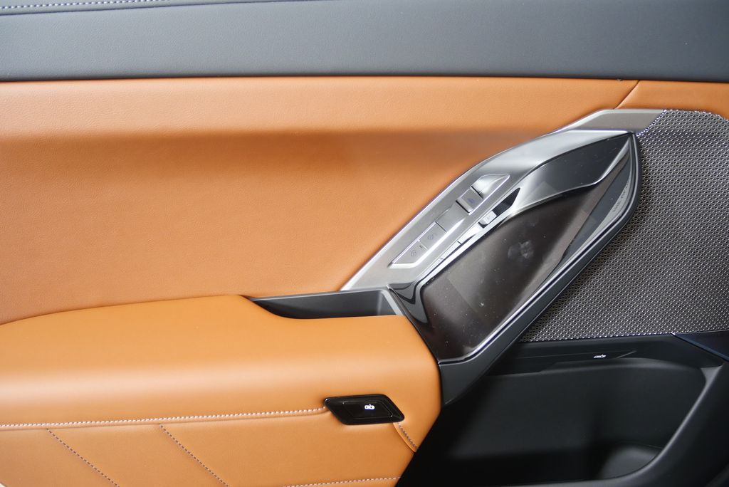 Thumbnail: 2026 BMW 7 Series - 14