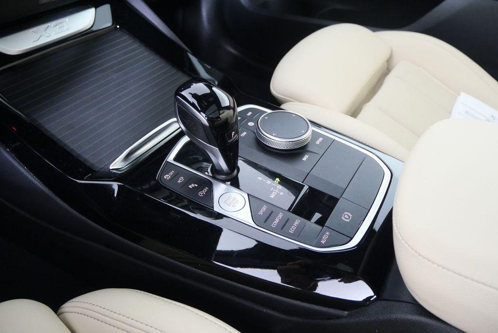 Thumbnail: 2024 BMW X3 - 25