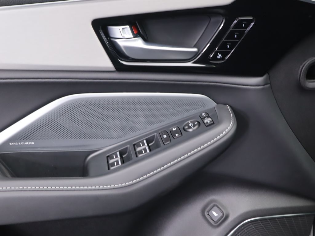 Thumbnail: 2026 Acura MDX - 26