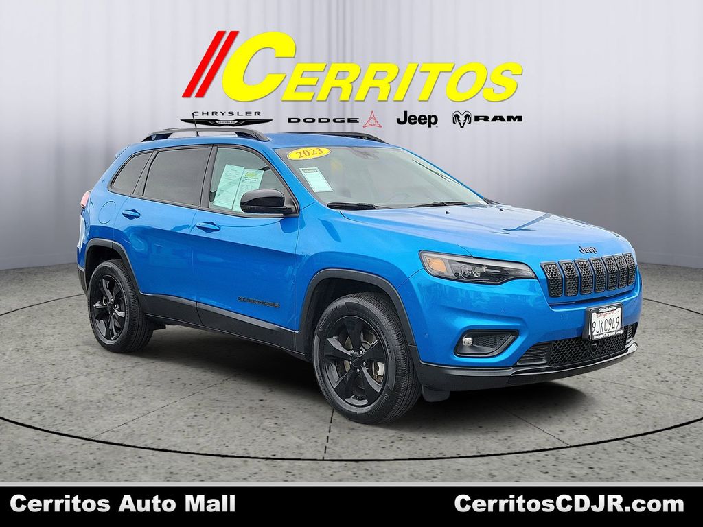 2023 Jeep Cherokee Altitude 4WD