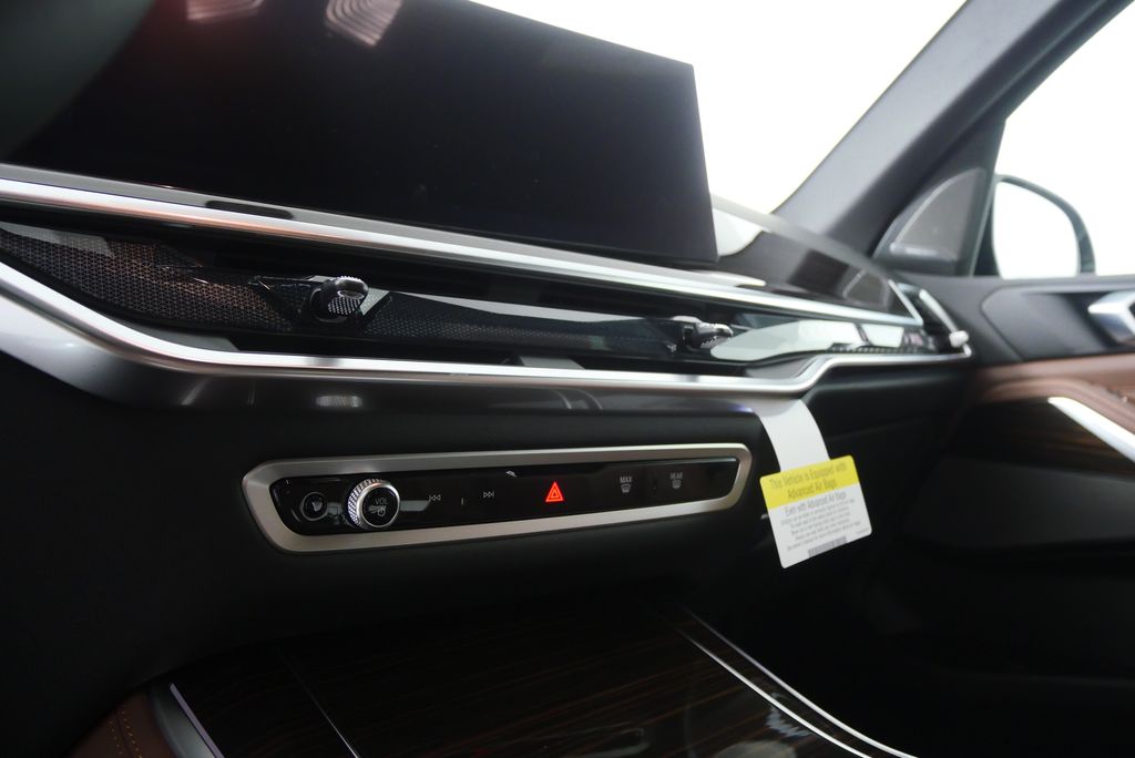 Thumbnail: 2026 BMW X5 - 21