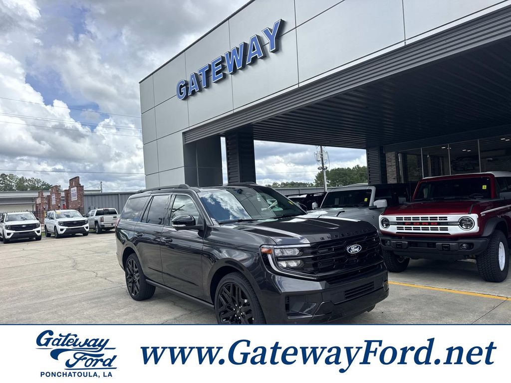 Dark Matter Gray Metallic 2027 Ford Expedition SUV / Crossover Four-Wheel Drive Automatic