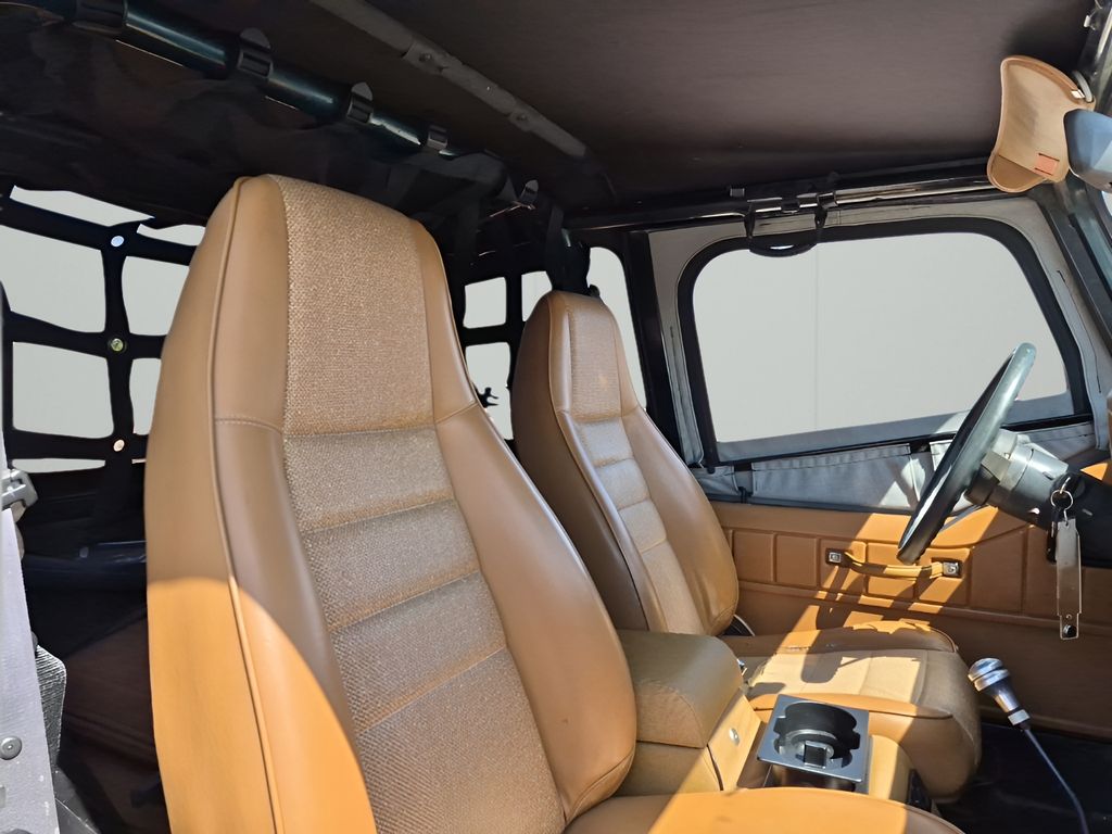 Used 1995 Green Jeep S image 15