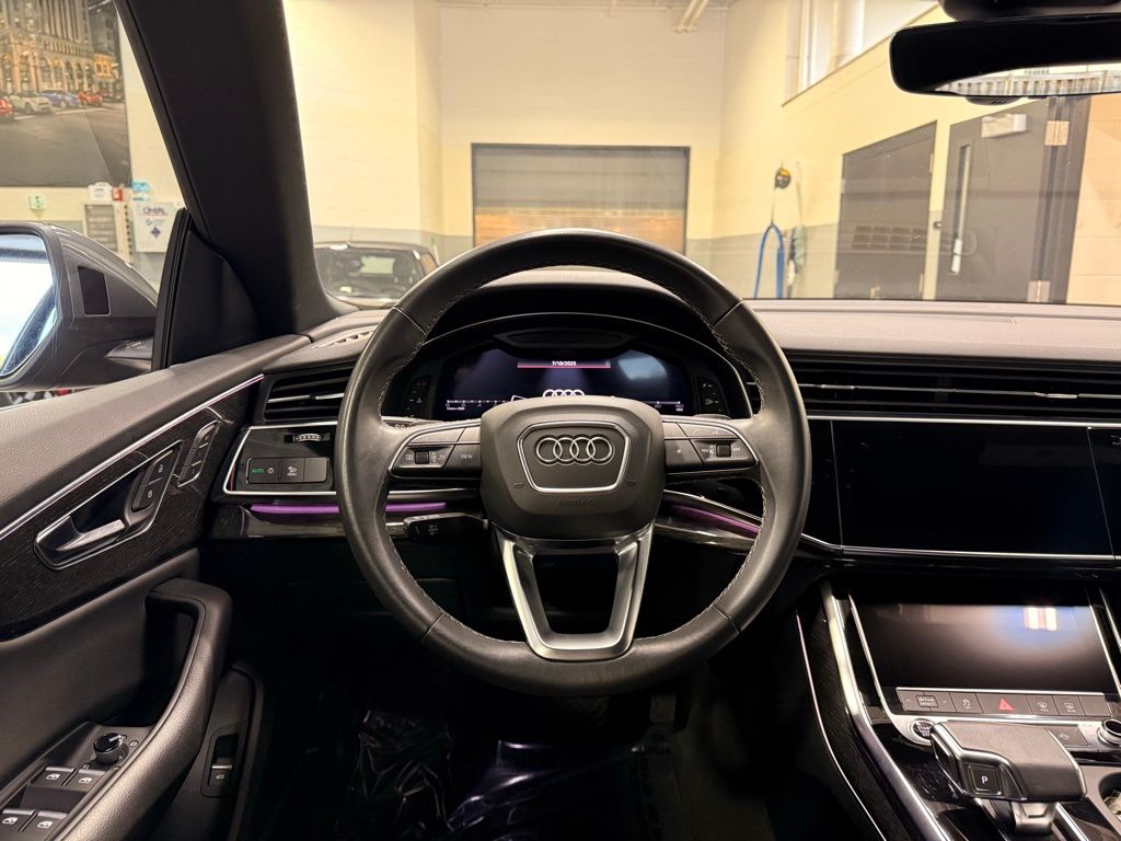 Thumbnail: 2021 Audi Q8 - 23