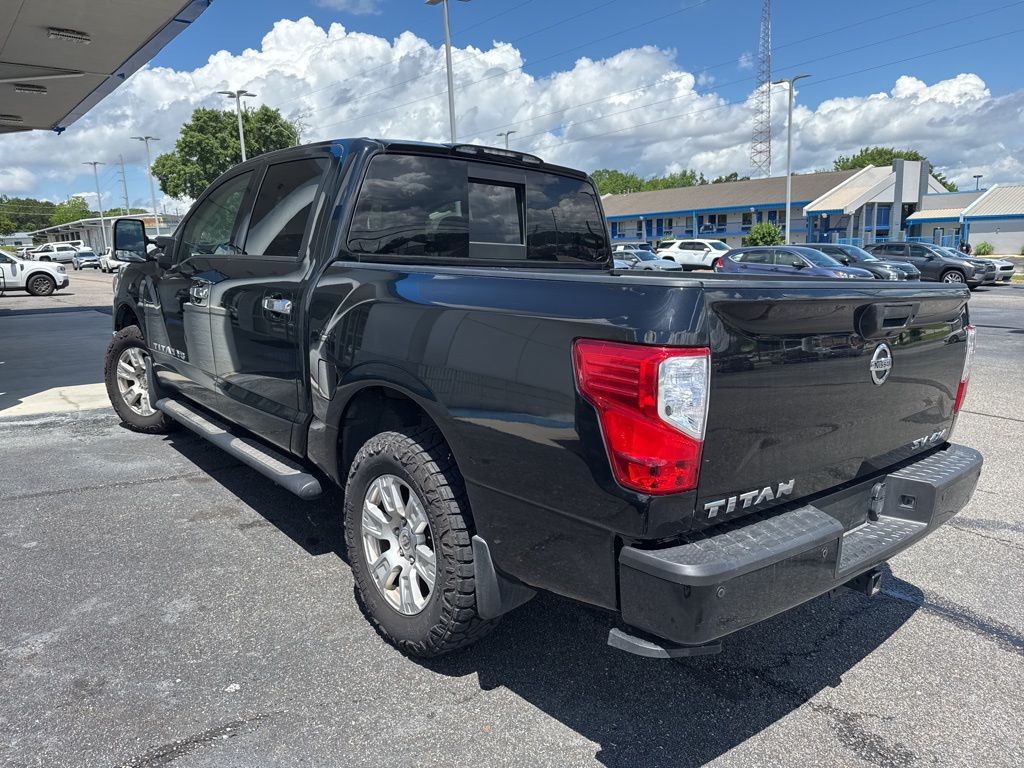 2019 Nissan Titan SV photo