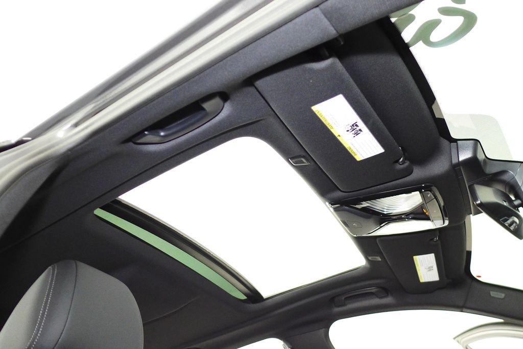 Thumbnail: 2023 BMW 5 Series - 17