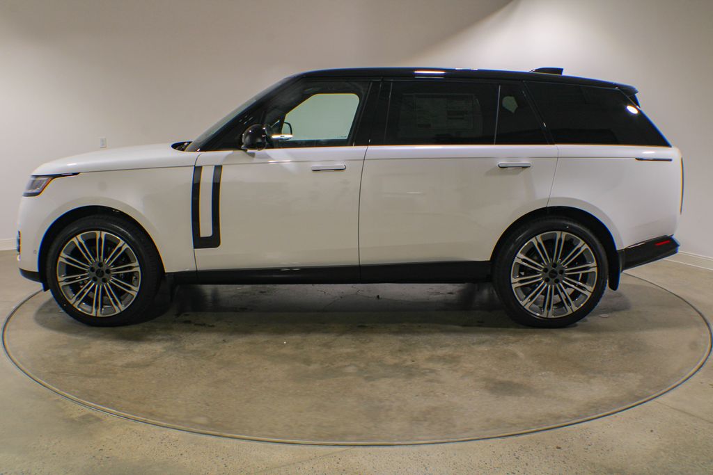New 2026 White Land Rover P400 SE LWB 7 SEAT image 3