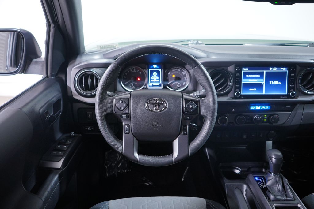 Thumbnail: 2021 Toyota Tacoma - 10