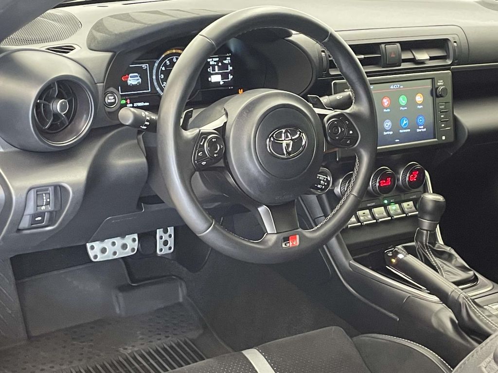 2025 Toyota GR86 Premium - 3