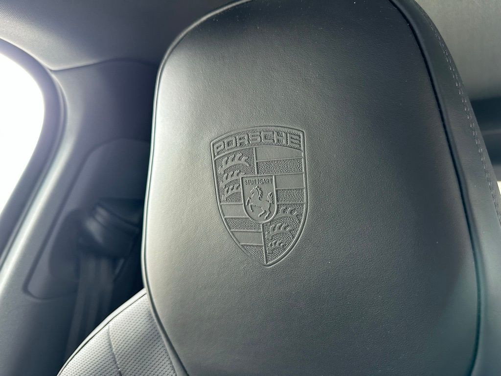 2022 Porsche   17