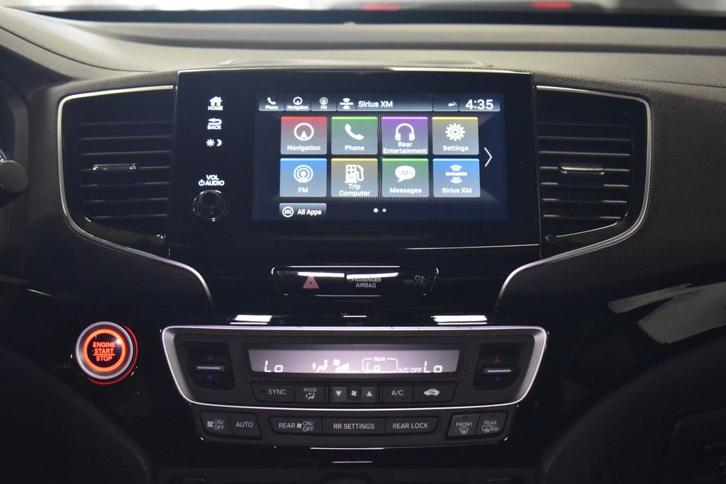 Thumbnail: 2019 Honda Pilot - 16