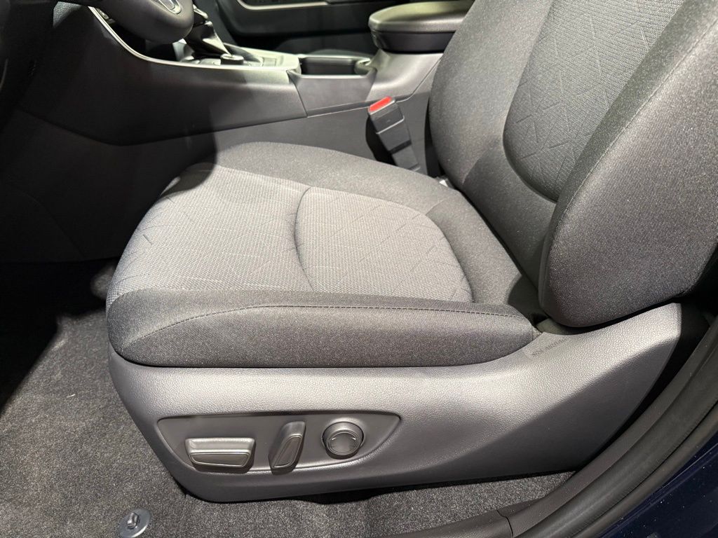 Thumbnail: 2025 Toyota RAV4 - 14