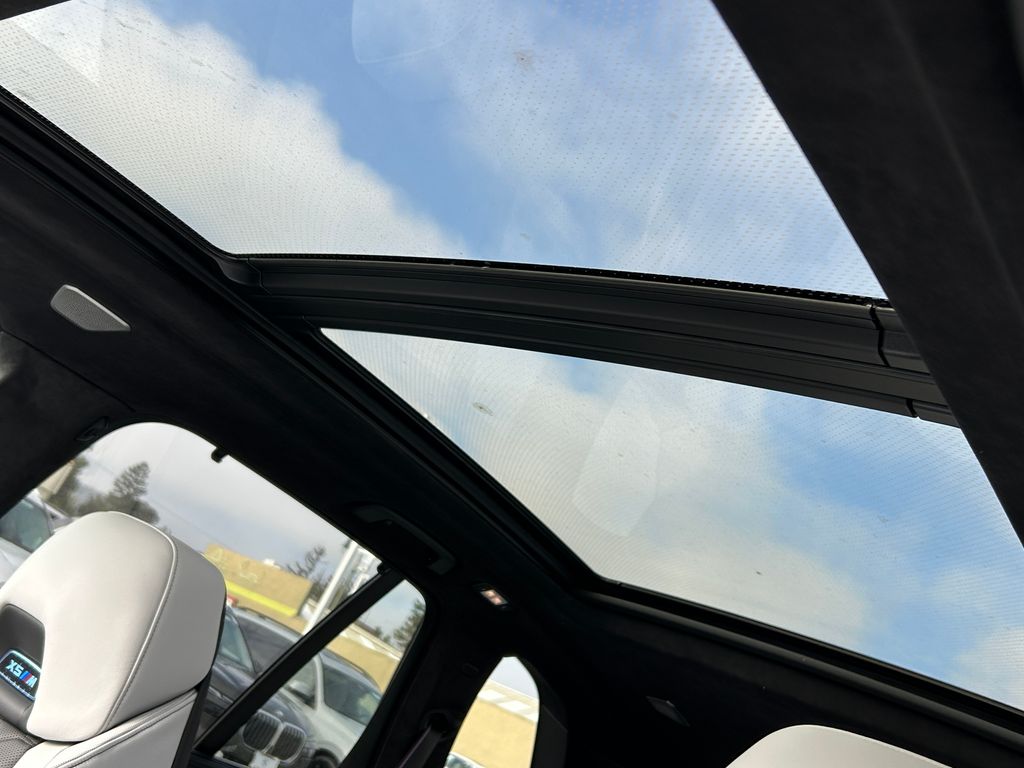 Thumbnail: 2026 BMW X5 - 16