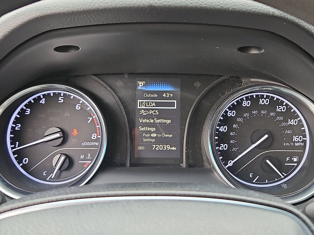 Thumbnail: 2018 Toyota Camry - 20