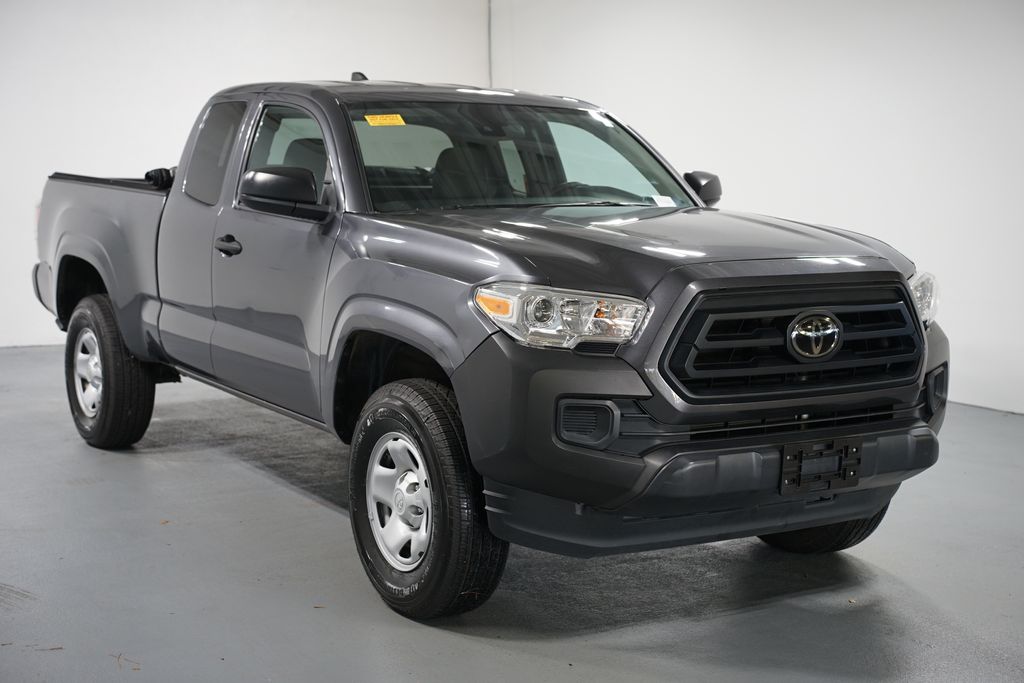 Thumbnail: 2022 Toyota Tacoma - 3