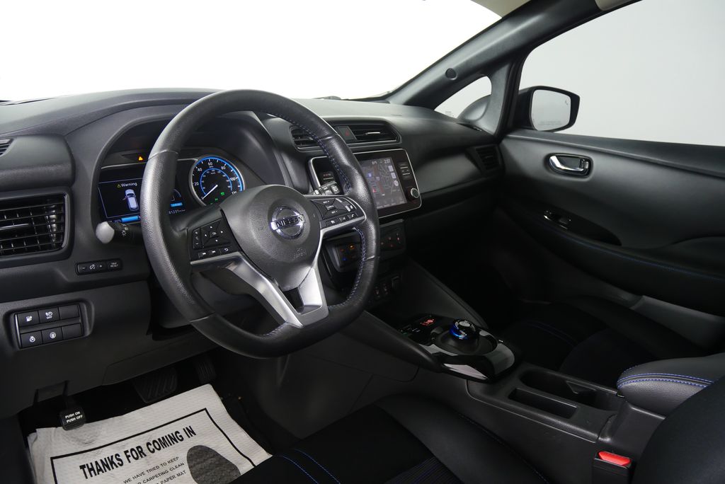 Thumbnail: 2022 Nissan Leaf - 12