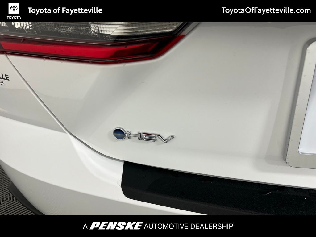 Thumbnail: 2025 Toyota Camry - 17