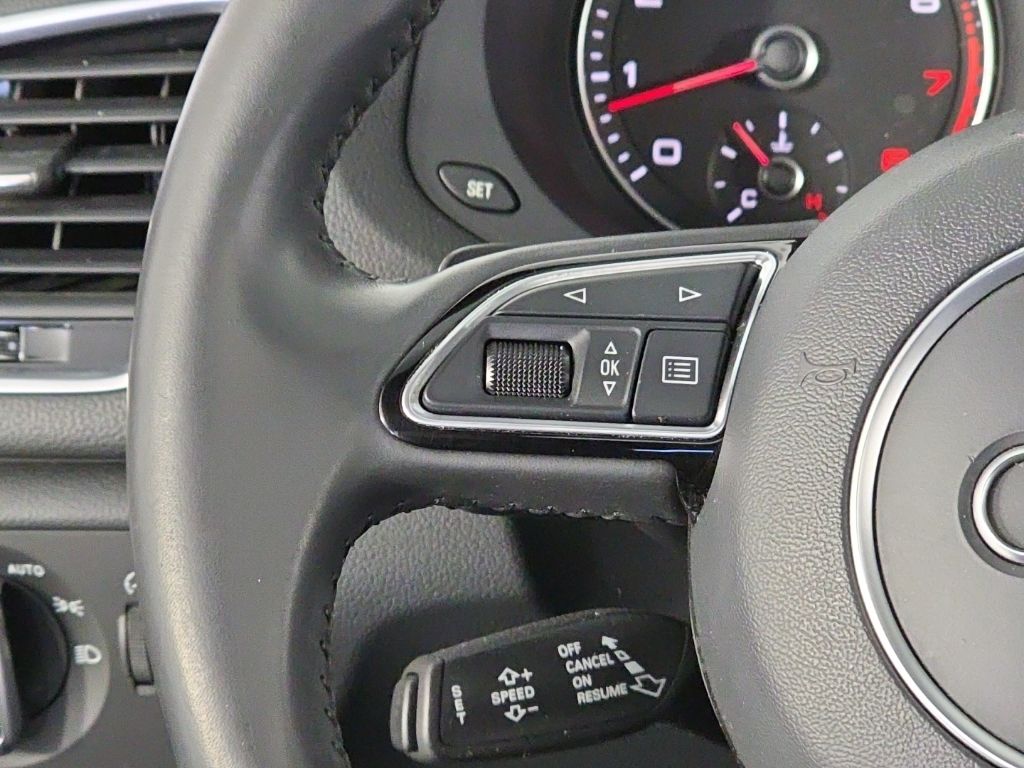 Thumbnail: 2018 Audi Q3 - 31