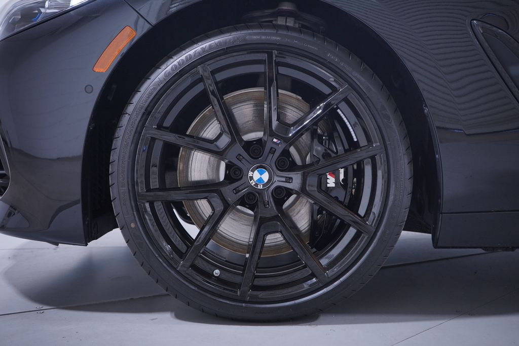 Thumbnail: 2026 BMW 8 Series - 2