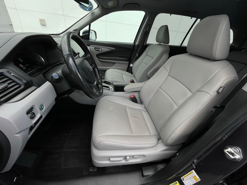 Thumbnail: 2019 Honda Pilot - 27