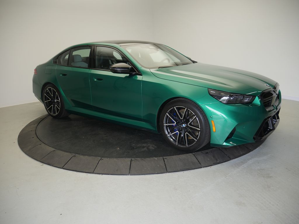Thumbnail: 2026 BMW M5 - 9