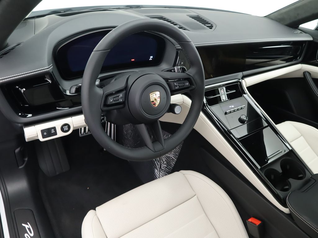 Thumbnail: 2025 Porsche Panamera - 4