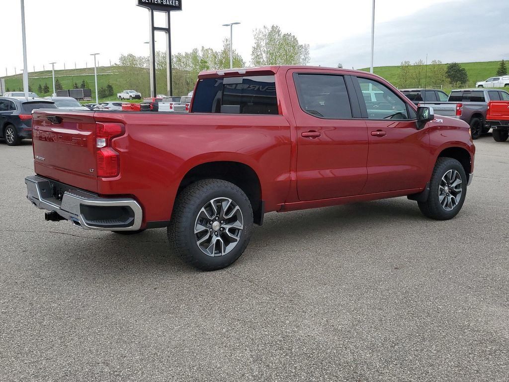 2024 Chevrolet Silverado 1500 LT 4