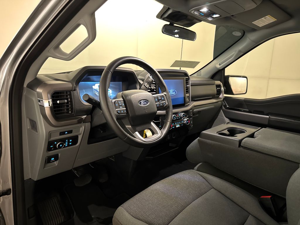 Certified Used 2025  Ford XLT image 6
