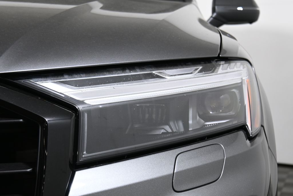 Thumbnail: 2025 Audi Q7 - 11