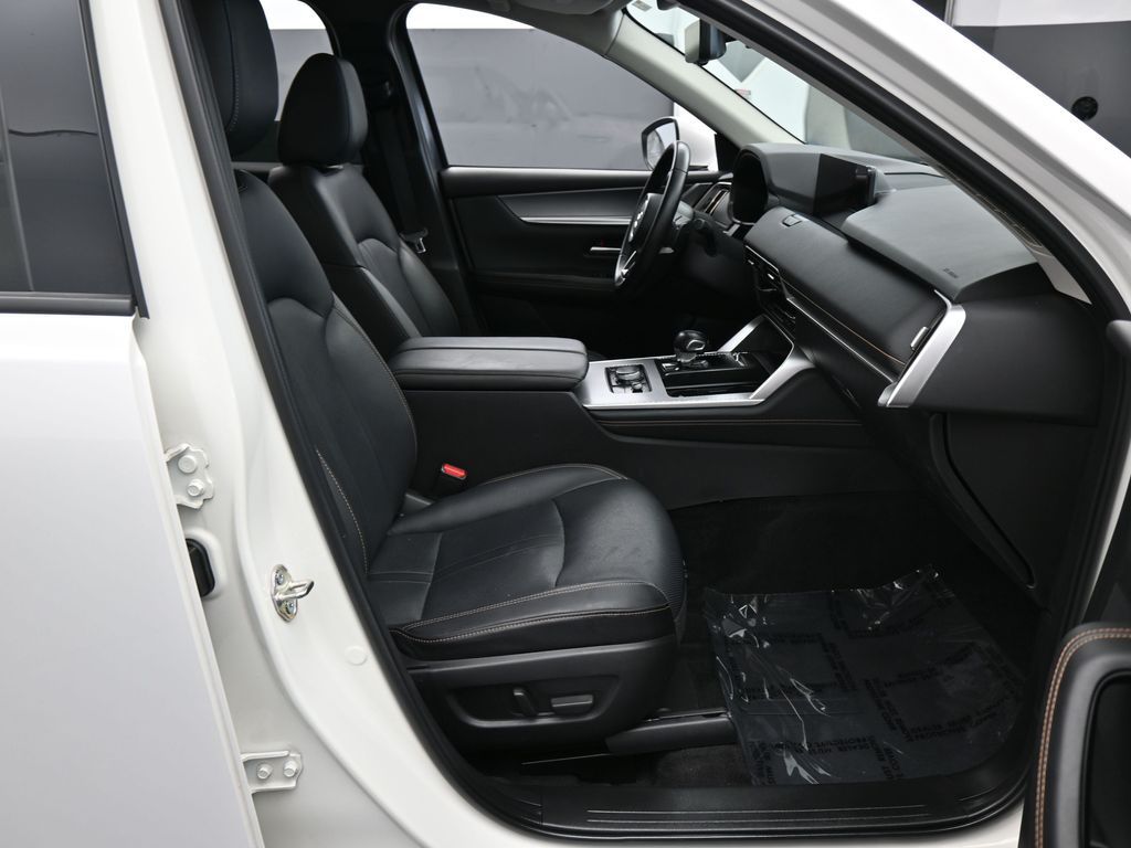 Used 2025 Rhodium White Premium Mazda Preferred image 41