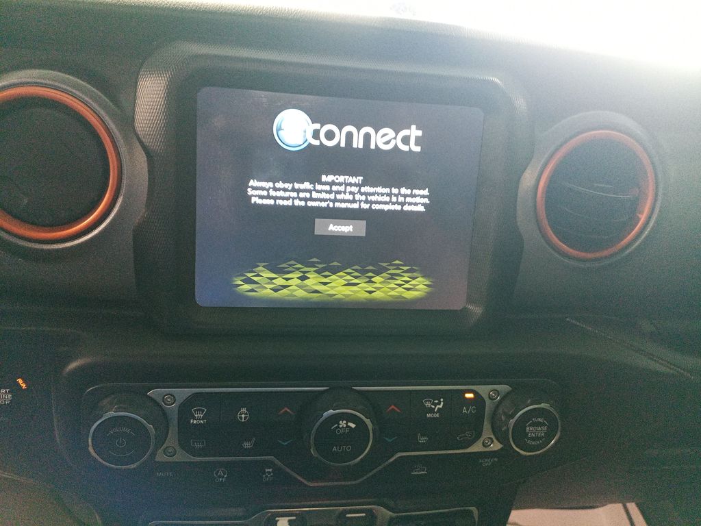 Used 2020 Gray Jeep Mojave image 18