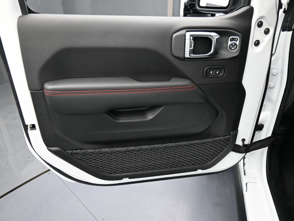 New 2026 Bright White Clearcoat Jeep Rubicon image 12