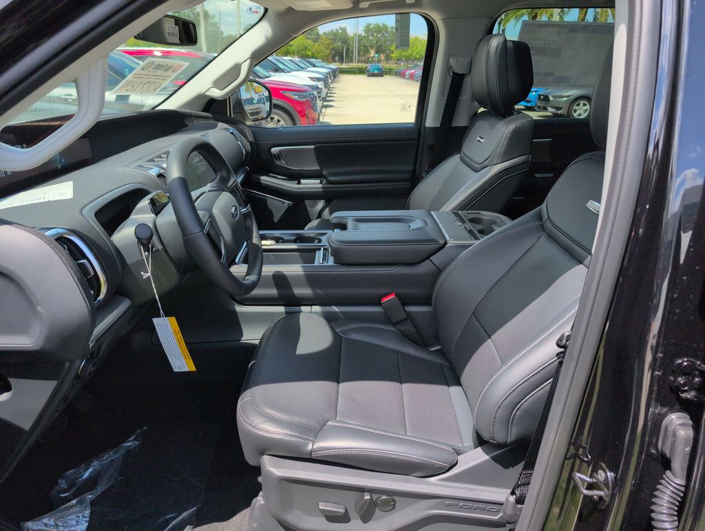 New 2026 Black Ford Platinum image 5