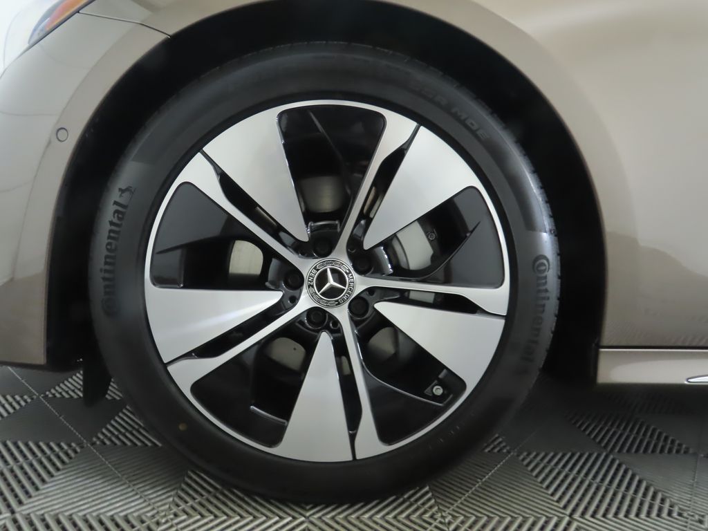 Thumbnail: 2026 Mercedes-Benz E-Class - 32