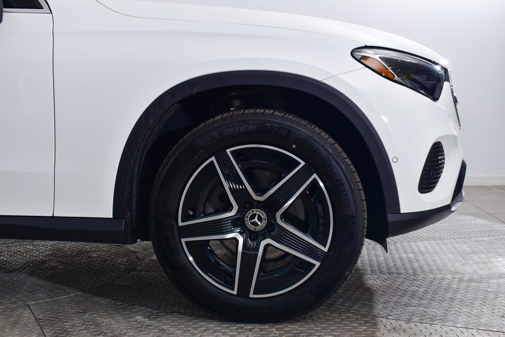 Thumbnail: 2026 Mercedes-Benz GLC - 10