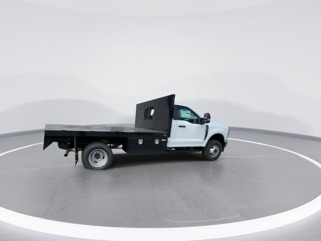 New 2024 Oxford White Ford F-350® XL image 2
