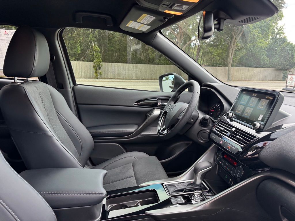 2025 Mitsubishi Eclipse Cross SEL photo 24